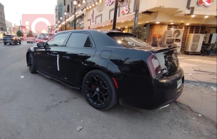 كرايسلر 300